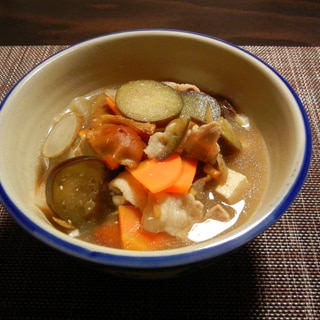 茄子と豆腐とクリタケのキノコ汁